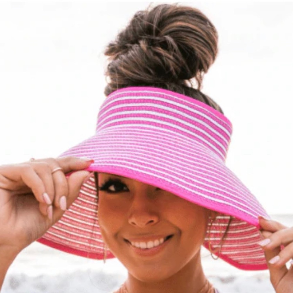 Striped packable straw visor